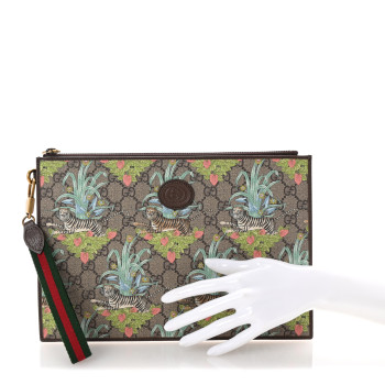 GUCCI GG Supreme Monogram Tiger Savanah Textured Dollar Calfskin Zip Pouch Beige Ebony Multicolor New Acero