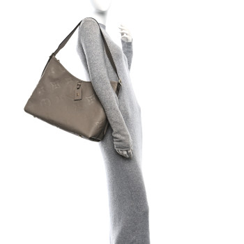 LOUIS VUITTON Empreinte Monogram Giant CarryAll MM Tourterelle