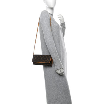 LOUIS VUITTON Monogram Pochette Twin GM LOUIS VUITTON Monogram Pochette Twin GM