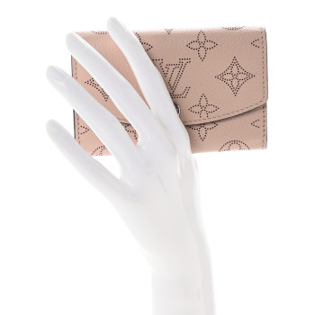 LOUIS VUITTON Mahina Anae Coin Purse Magnolia