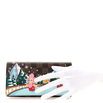 LOUIS VUITTON Damier Ebene 2023 Christmas Animation Ice Skating Sarah Wallet Pink