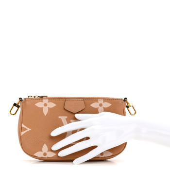 LOUIS VUITTON Empreinte Monogram Giant Multi Pochette Accessories Small Pochette Arizona Creme