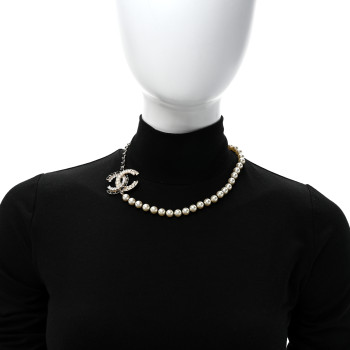 CHANEL Lambskin Pearl Crystal CC Short Necklace Gold White Black
