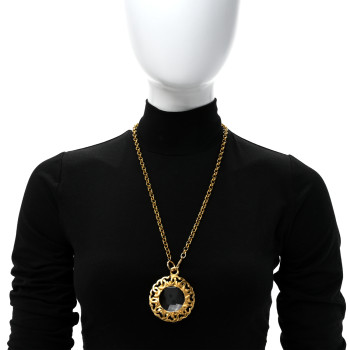 CHANEL Metal Magnifying Glass CC Chain Pendant Necklace Gold