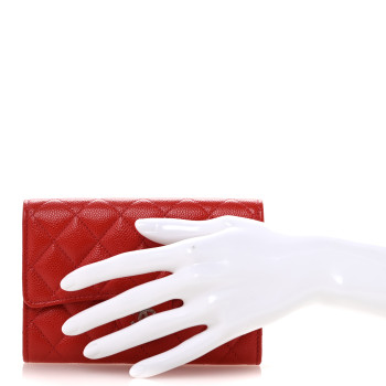 CHANEL Caviar Quilted Medium Flap Wallet Red