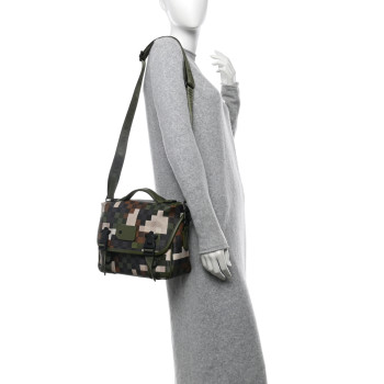 LOUIS VUITTON Damoflage LV Trail Messenger Green