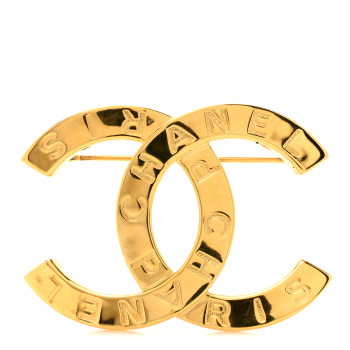 CHANEL Metal Paris Button CC Large Brooch Gold