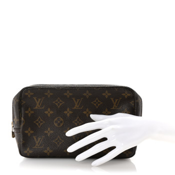 LOUIS VUITTON Monogram Trousse Toilette 23