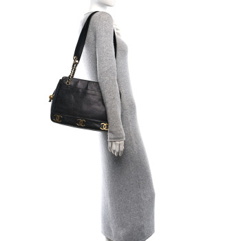 CHANEL Caviar CC Shoulder Bag Black