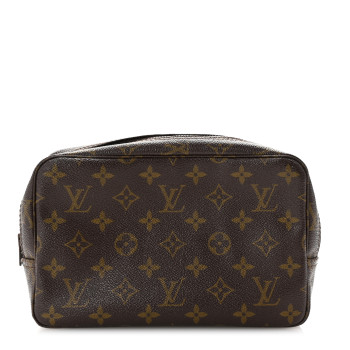 LOUIS VUITTON Monogram Trousse Toilette 23