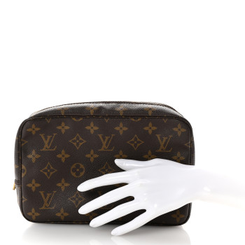 LOUIS VUITTON Monogram Trousse Toilette 23