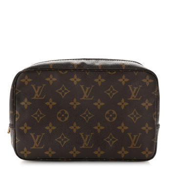 LOUIS VUITTON Monogram Trousse Toilette 23