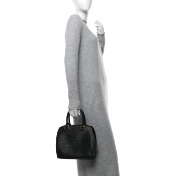 LOUIS VUITTON Epi Pont-Neuf Black