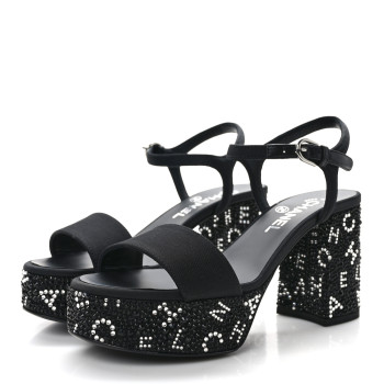 CHANEL  Grosgrain & Strassブラック シルバーサンダル 9561076793374.jpg