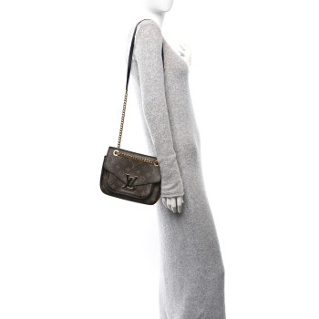 LOUIS VUITTON Monogram Passy