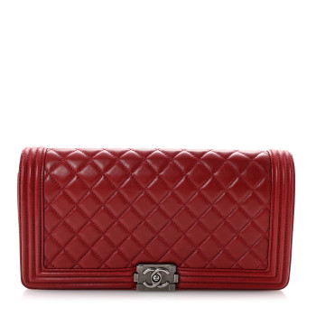 CHANEL Lambskin Quilted Boy Flap Clutch Red