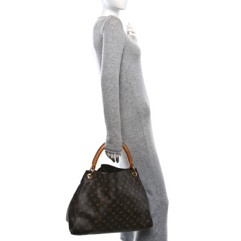LOUIS VUITTON Monogram Artsy MM