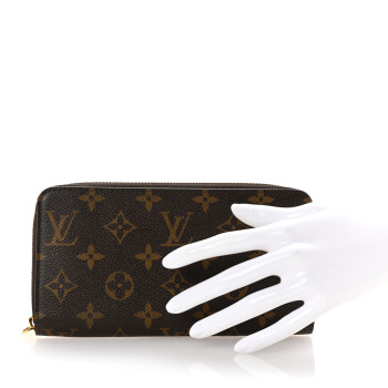 LOUIS VUITTON Monogram Zippy Wallet