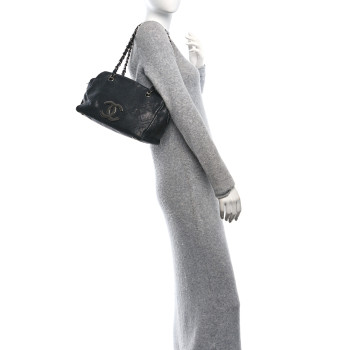 CHANEL Calfskin Small Diamond Stitch Tote Black