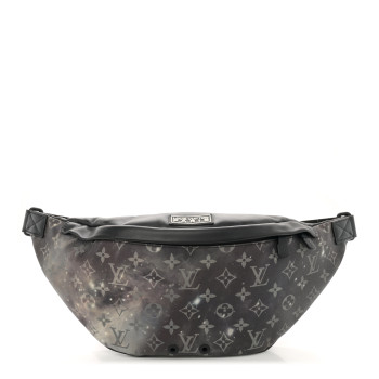 LOUIS VUITTON Monogram Galaxy Discovery Bumbag
