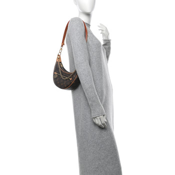LOUIS VUITTON Monogram Loop