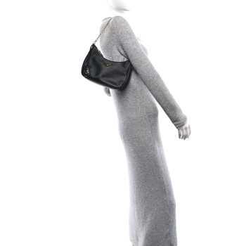 PRADA Saffiano Lux Re-Edition 2005 Shoulder Bag Black