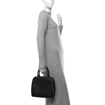 LOUIS VUITTON Epi Pont-Neuf Black