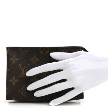 LOUIS VUITTON Monogram Toiletry Pouch 15