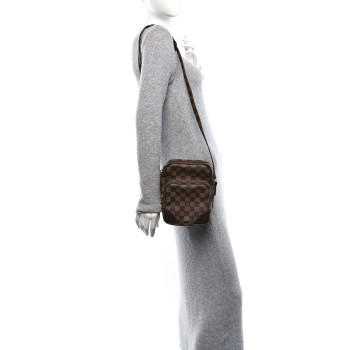 LOUIS VUITTON Damier Ebene Amazone LOUIS VUITTON Damier Ebene Amazone