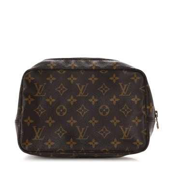 LOUIS VUITTON Monogram Trousse Toilette 23