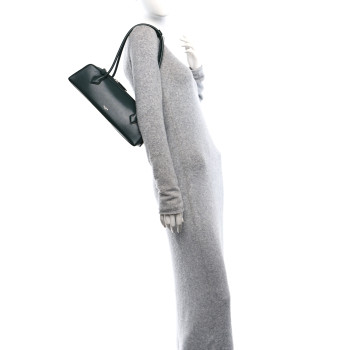 ALAIA Shiny Goatskin Medium Le Teckel Bag Green ALAIA Shiny Goatskin Medium Le Teckel Bag Green