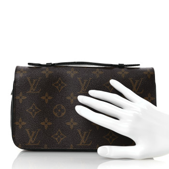 LOUIS VUITTON Monogram Daily Organizer Black