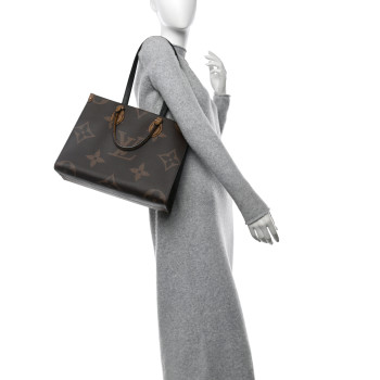 LOUIS VUITTON Reverse Monogram Giant Onthego MM