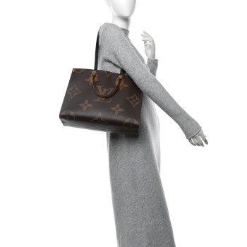 LOUIS VUITTON Reverse Monogram Giant Onthego MM