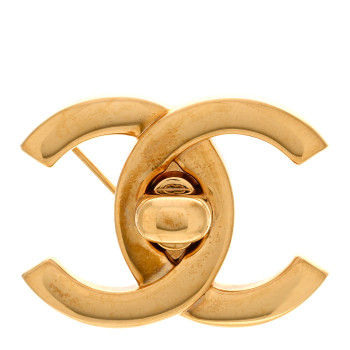 CHANEL Metal CC Turn Lock Brooch Gold