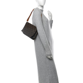 LOUIS VUITTON Monogram Musette Tango LOUIS VUITTON Monogram Musette Tango