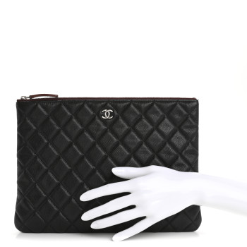 CHANEL Caviar Quilted Medium Cosmetic Case Black