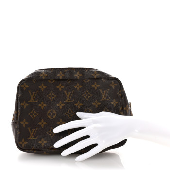 LOUIS VUITTON Monogram Trousse Toilette 23