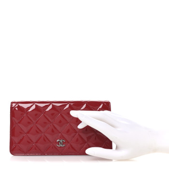 CHANEL Patent Calfskin Quilted Yen Wallet Red