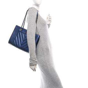 CHANEL Sheepskin Chevron Quilted Mademoiselle Vintage Shopping Tote Navy