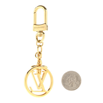 LOUIS VUITTON Metal Fleur LV Circle Bag Charm Key Holder Gold