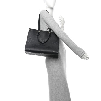 LOUIS VUITTON Empreinte Monogram Giant Onthego MM Black
