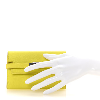 HERMES Chevre Mysore Medium Kelly Wallet Lime