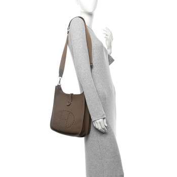HERMES Taurillon Clemence Evelyne III PM Etoupe