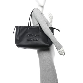 CELINE Smooth Calfskin Cuir Triomphe Cabas Drawstring Black