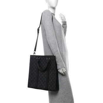 LOUIS VUITTON Monogram Eclipse Sac Plat