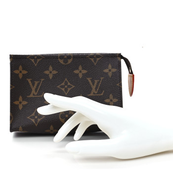 LOUIS VUITTON Monogram Toiletry Pouch 15