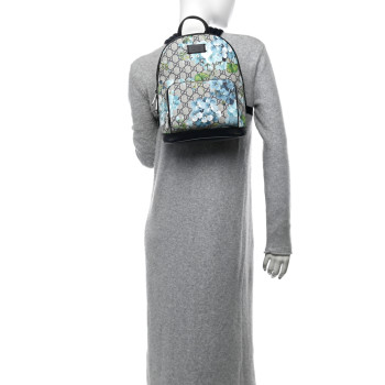 GUCCI GG Supreme Monogram Blooms Small Day Backpack Blue