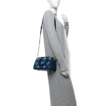 LOUIS VUITTON Empreinte Monogram Giant Speedy Bandouliere 20 Degrade Blue