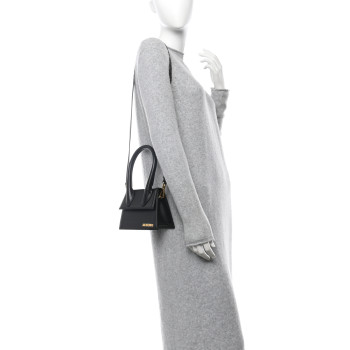 JACQUEMUS Smooth Calfskin Le Chiquito Moyen Black